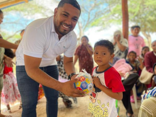 Entrega de regalos de navidad Riohacha